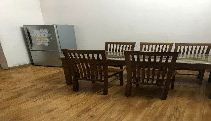 Cho thuê Ở GIA ĐÌNH, NHÓM 8 NGƯỜI nhà ngõ 250 Nguyễn Trãi, Thanh Xuân 46m2, 3 tầng, 9.5tr